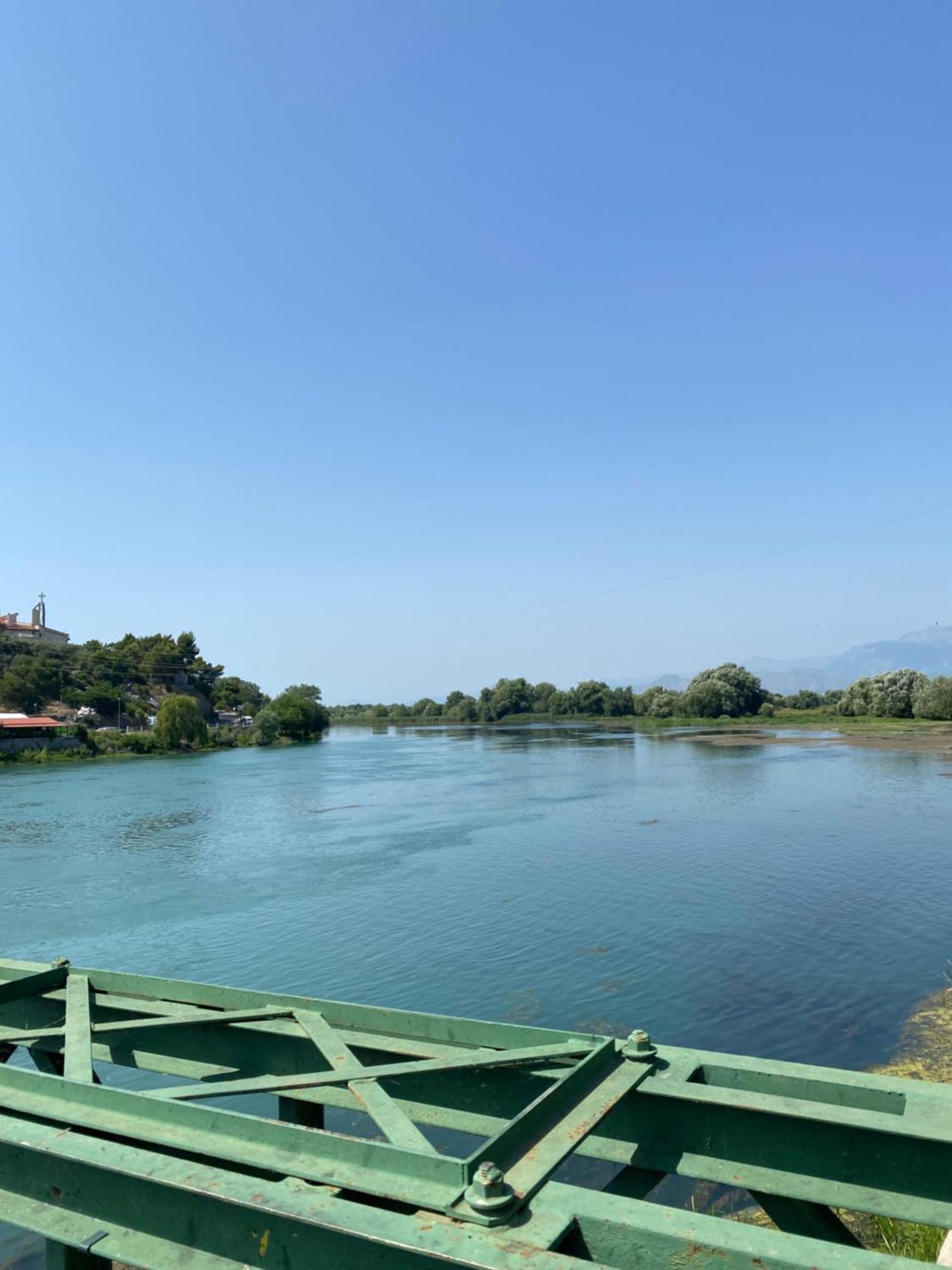 Panoramic Apartment Shkoder Exterior photo